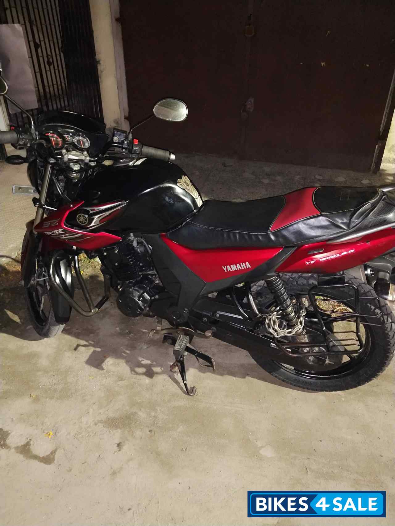 Black Red Yamaha SZ-RR