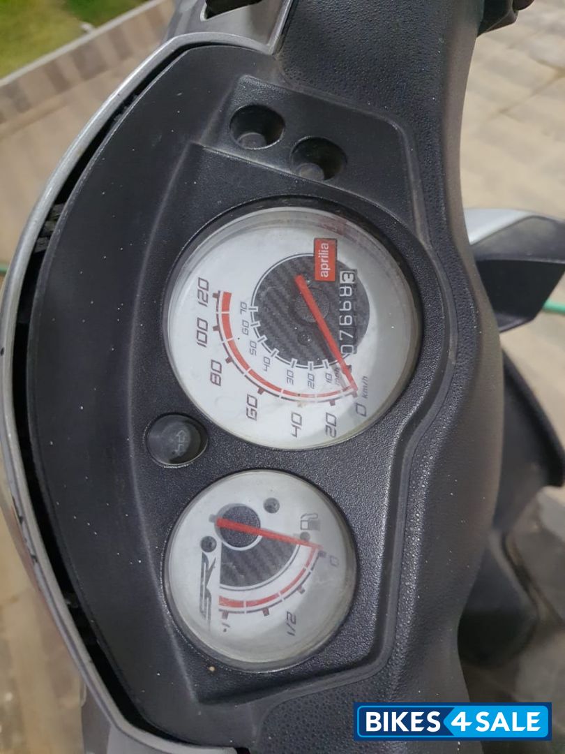 Red Aprilia SR 150 Race Red Aprilia SR 150 Race