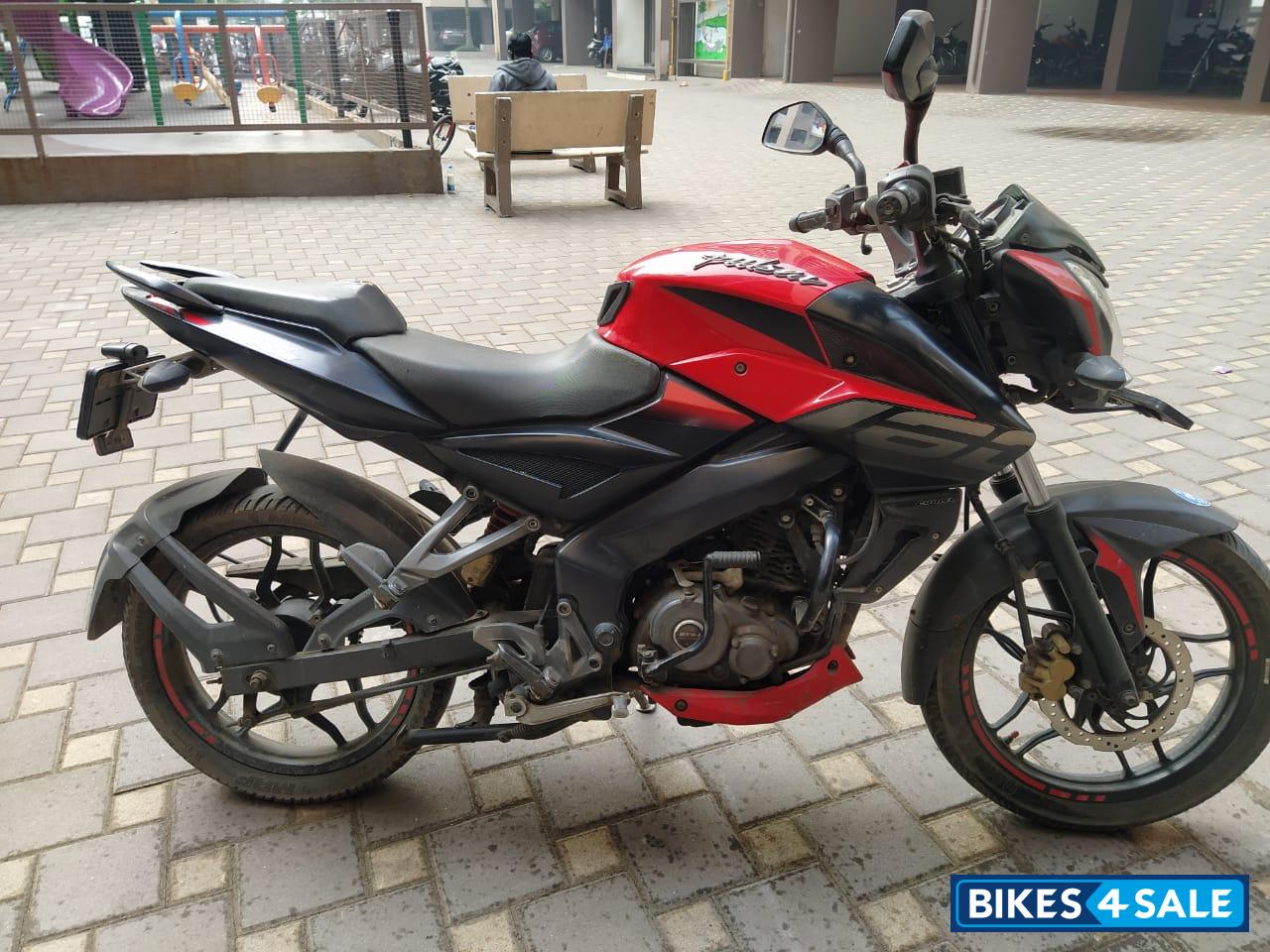 Red Bajaj Pulsar NS 160 Red Bajaj Pulsar NS 160
