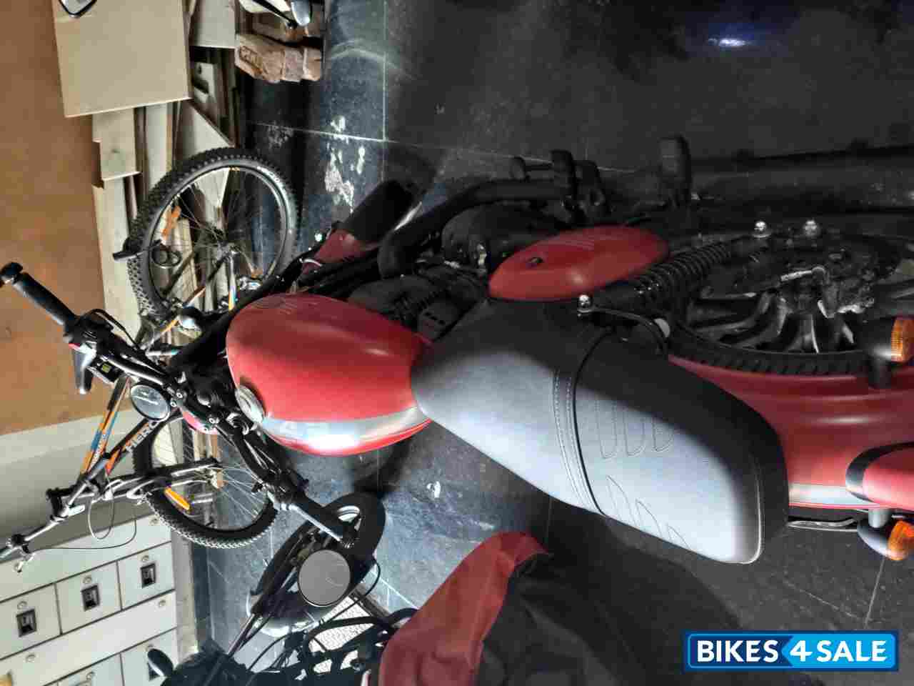 Jawa 42 Dual Channel ABS Orion Red Jawa 42 Dual Channel ABS Orion Red