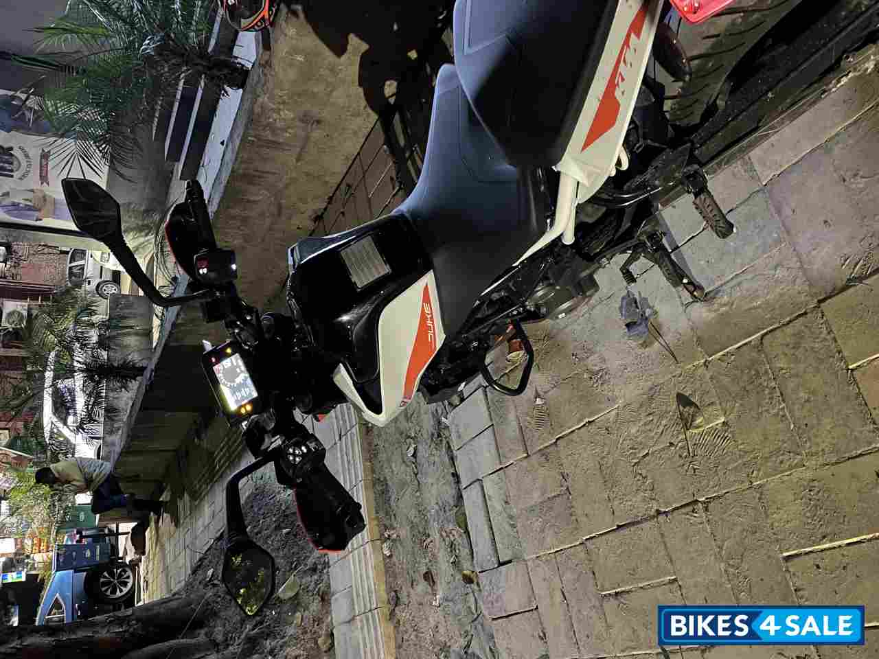 White KTM Duke 390 BS6 White KTM Duke 390 BS6