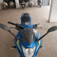 Blue Suzuki Gixxer SF