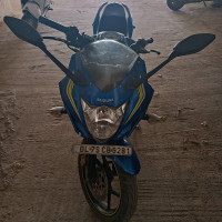 Blue Suzuki Gixxer SF