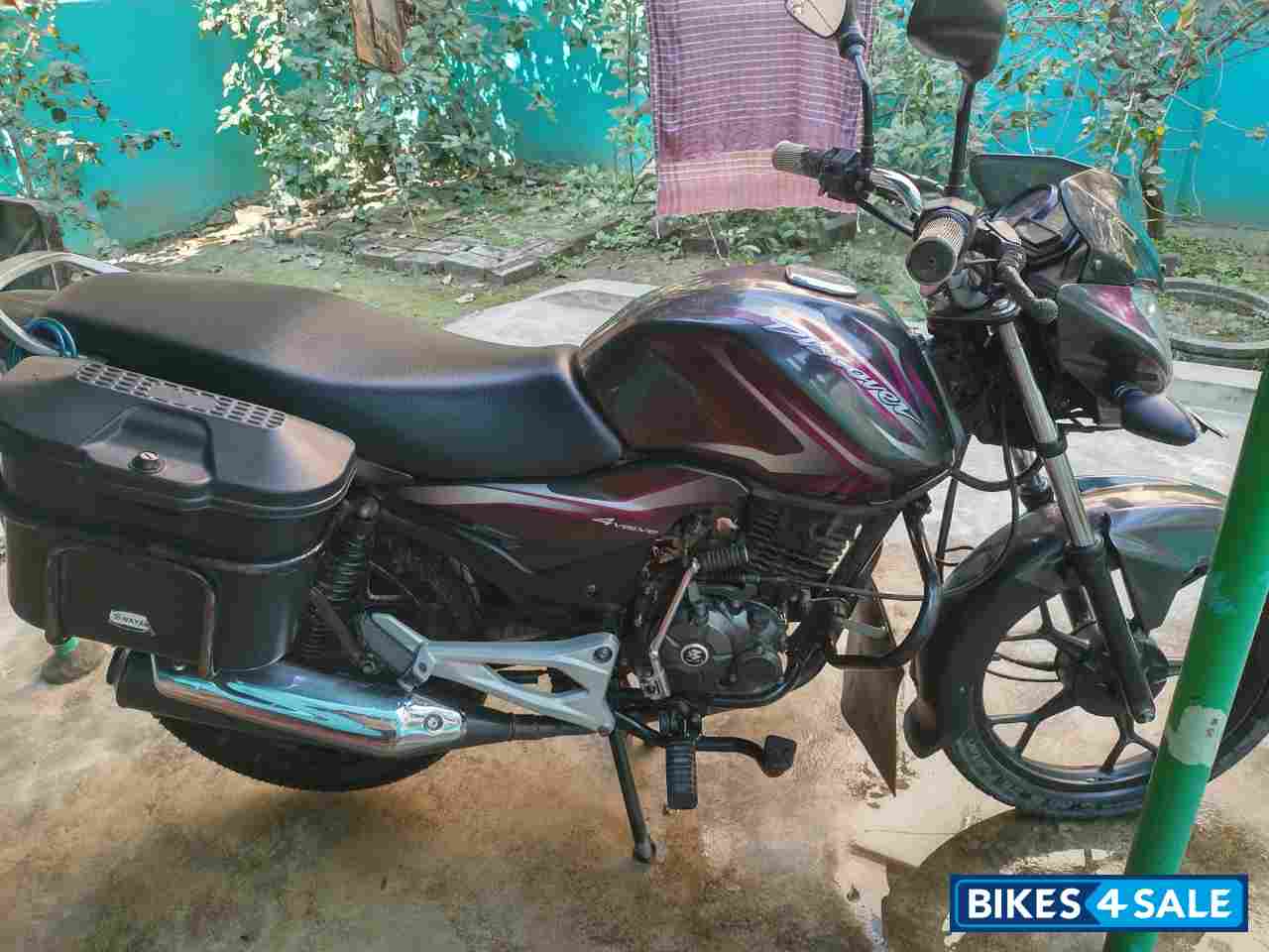 Bajaj Discover 125