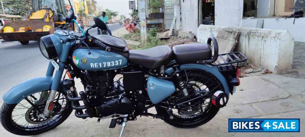 Air Borne Blue Royal Enfield Classic Signals Airborne Blue Air Borne Blue Royal Enfield Classic Signals Airborne Blue