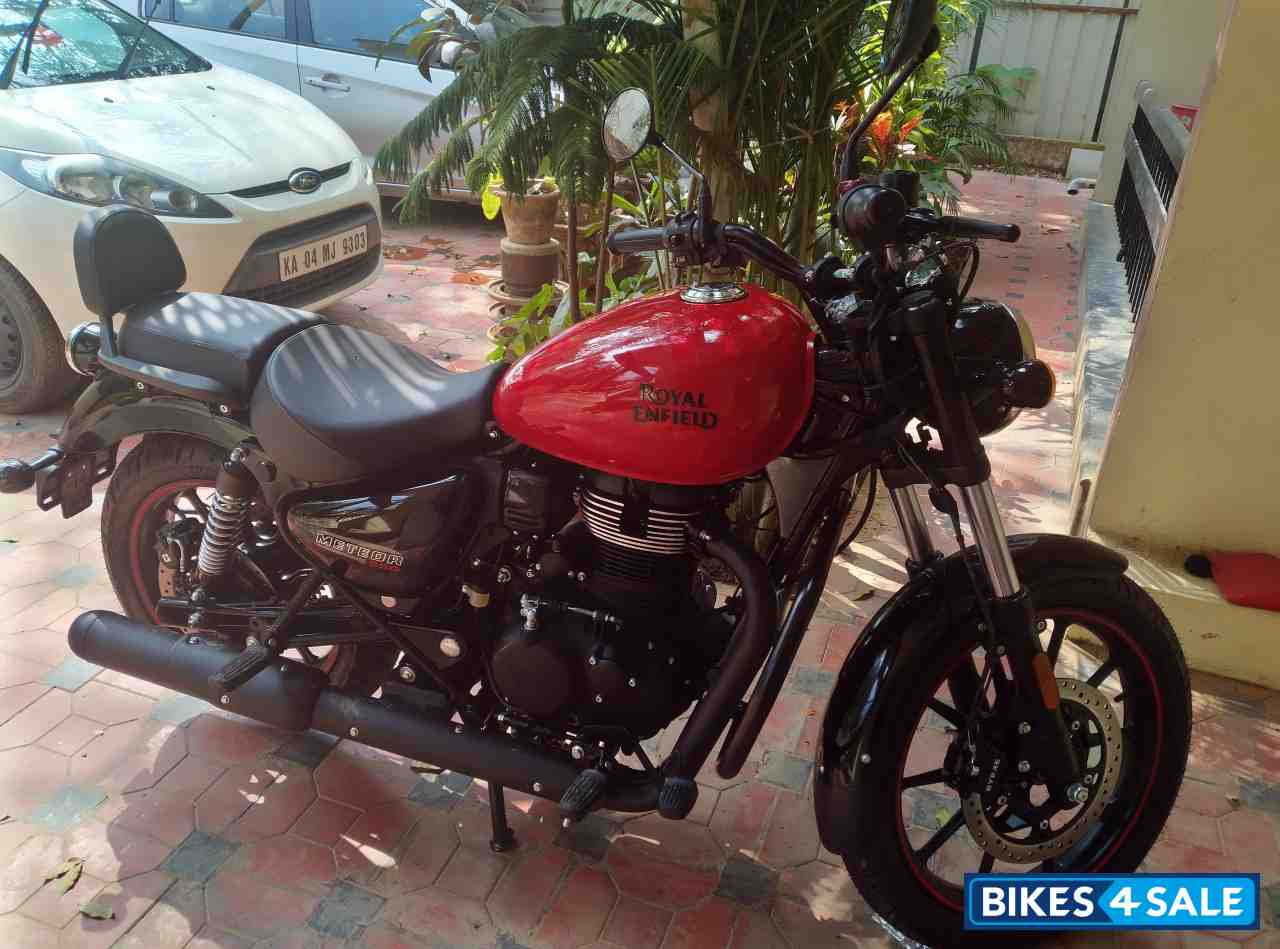 Royal Enfield Meteor 350 Fireball