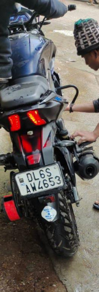 Bajaj Dominar