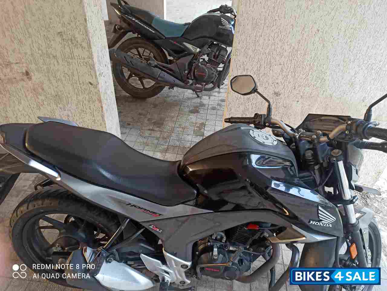 Black Honda CB Hornet 160R Black Honda CB Hornet 160R