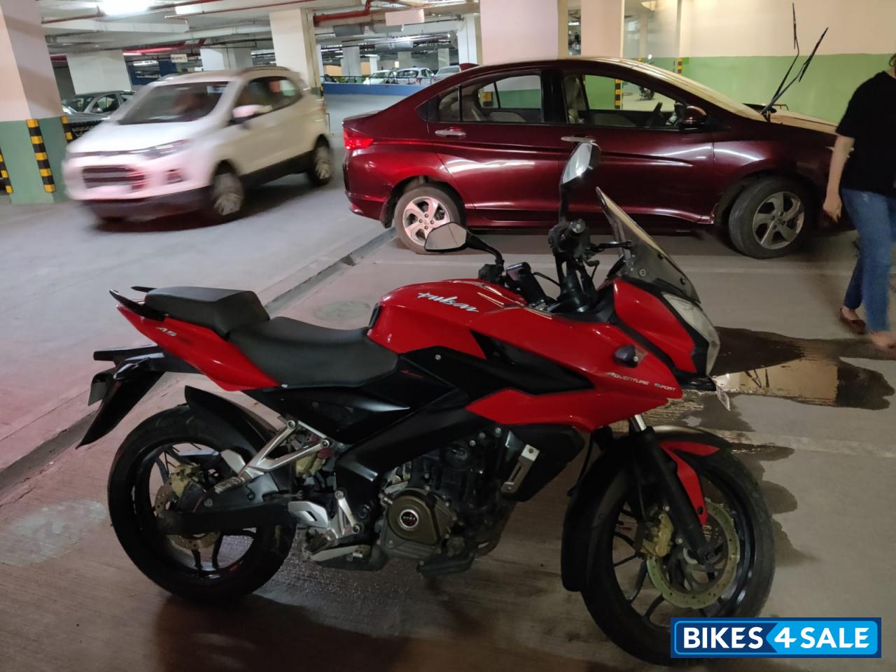 Red Bajaj Pulsar AS 200 Red Bajaj Pulsar AS 200