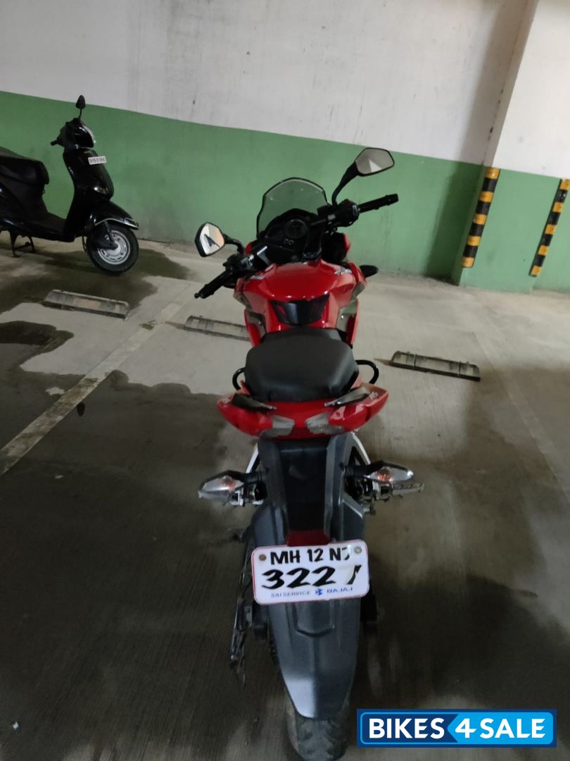 Red Bajaj Pulsar AS 200 Red Bajaj Pulsar AS 200