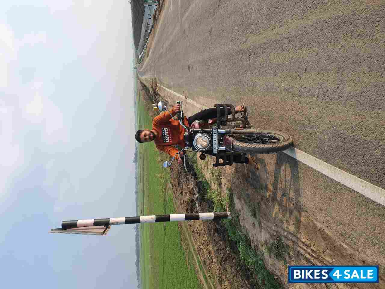 Stellar Red Royal Enfield Meteor 350 Stellar Stellar Red Royal Enfield Meteor 350 Stellar