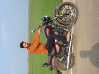 Stellar Red Royal Enfield Meteor 350 Stellar