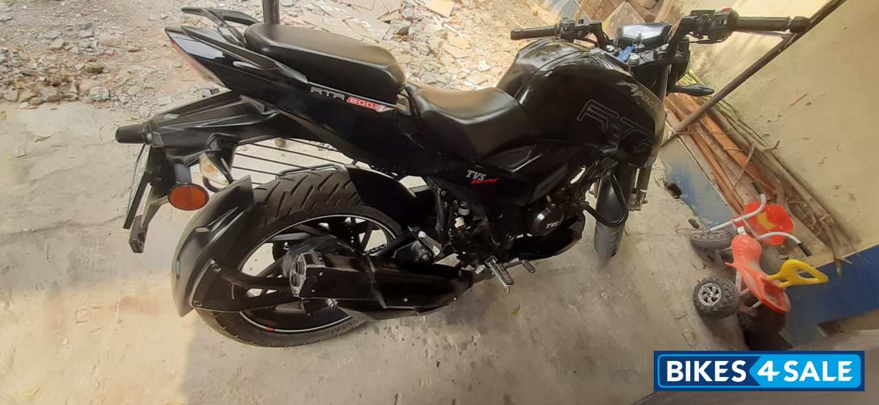 TVS Apache RTR 200 4V TVS Apache RTR 200 4V