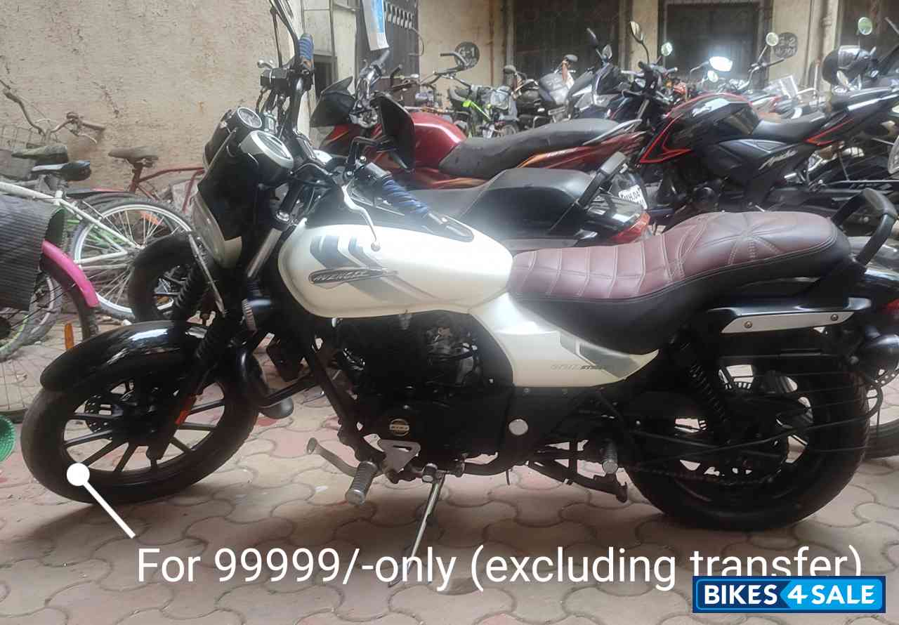 Bajaj Avenger Street 220