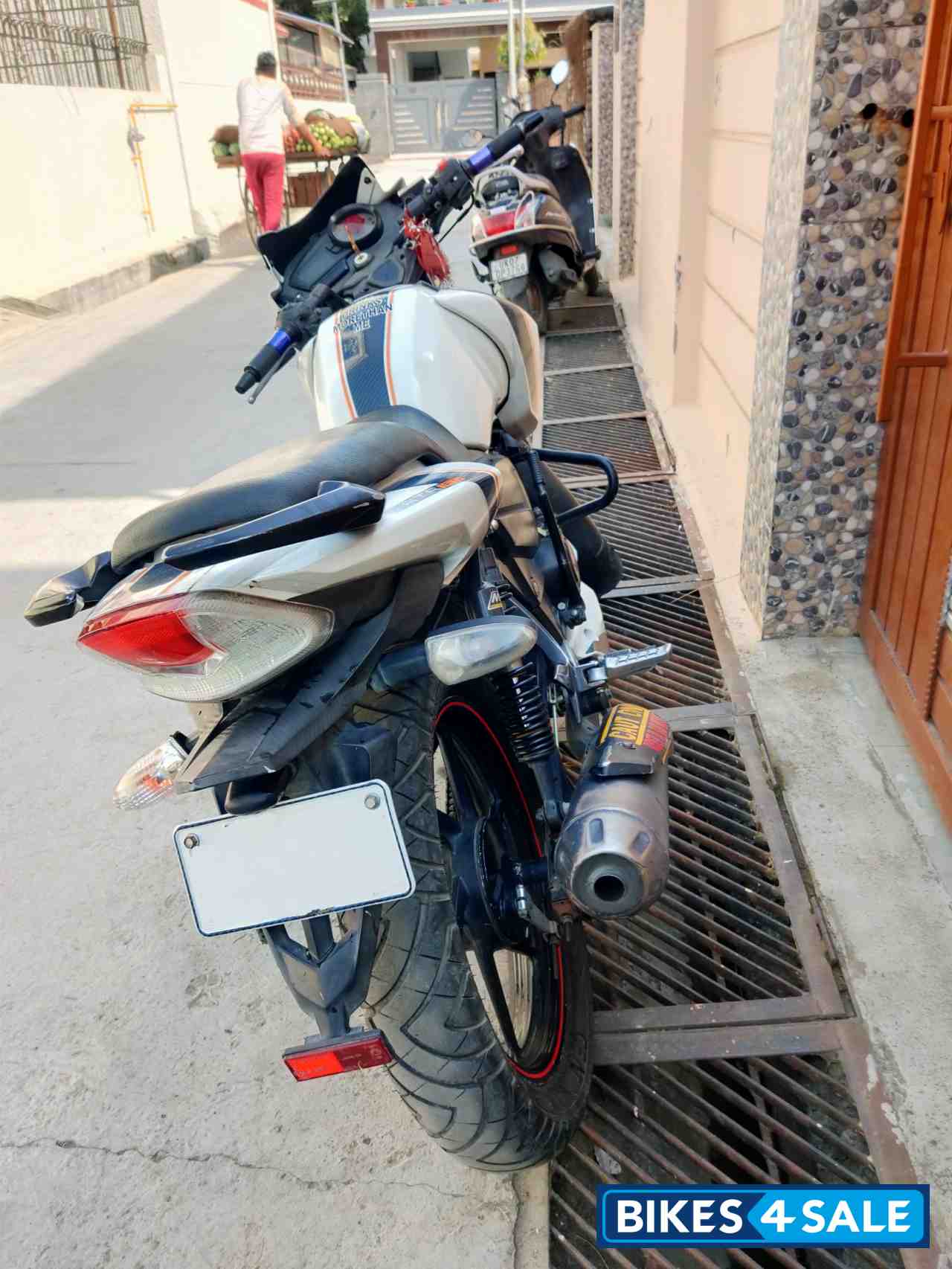 TVS Apache RTR 160 TVS Apache RTR 160