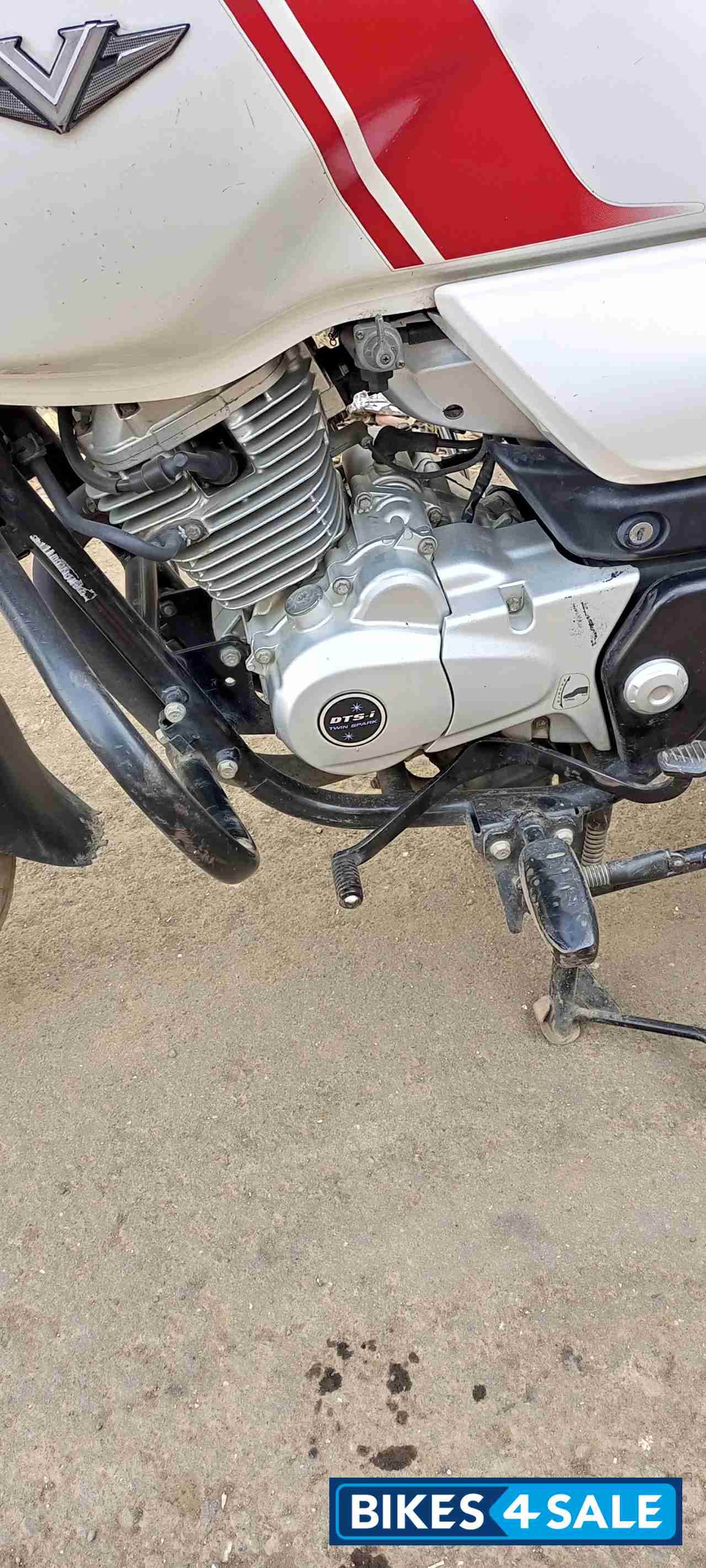 Bajaj V15 Bajaj V15