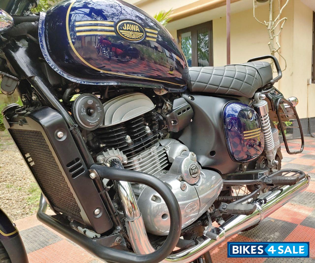 Jawa 42 Dual Channel ABS Orion Red Jawa 42 Dual Channel ABS Orion Red