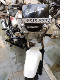 Bajaj V15 2016 Model