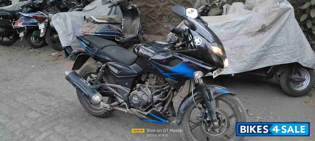 Blue Black Bajaj Pulsar 220F Blue Black Bajaj Pulsar 220F