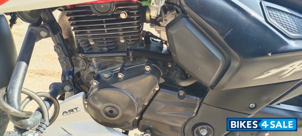 TVS Apache RTR 200 Fi 4V Race Edition 2.0 TVS Apache RTR 200 Fi 4V Race Edition 2.0