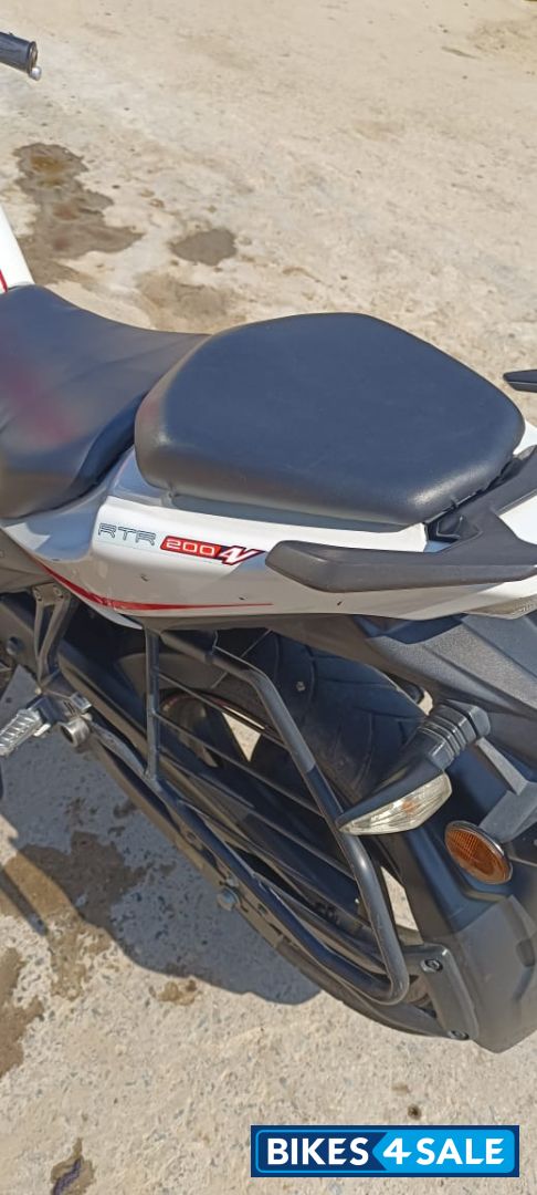 TVS Apache RTR 200 Fi 4V Race Edition 2.0 TVS Apache RTR 200 Fi 4V Race Edition 2.0