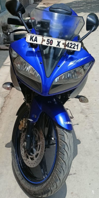 Blue Yamaha YZF R15 V2