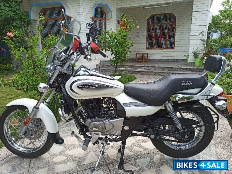 Bajaj Avenger Cruise 220 BS6 Bajaj Avenger Cruise 220 BS6