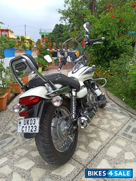 Bajaj Avenger Cruise 220 BS6 Bajaj Avenger Cruise 220 BS6