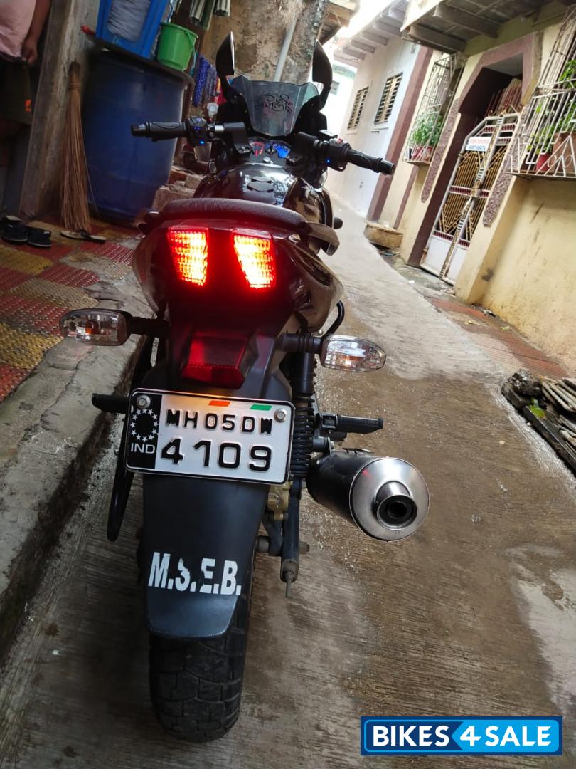 Bajaj Pulsar 220F Bajaj Pulsar 220F