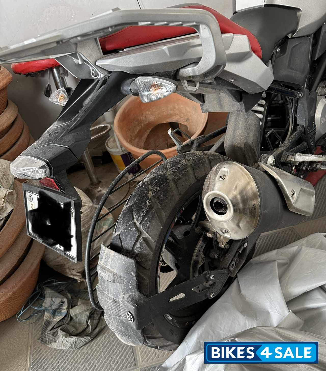 White & Blue BMW G 310 GS White & Blue BMW G 310 GS