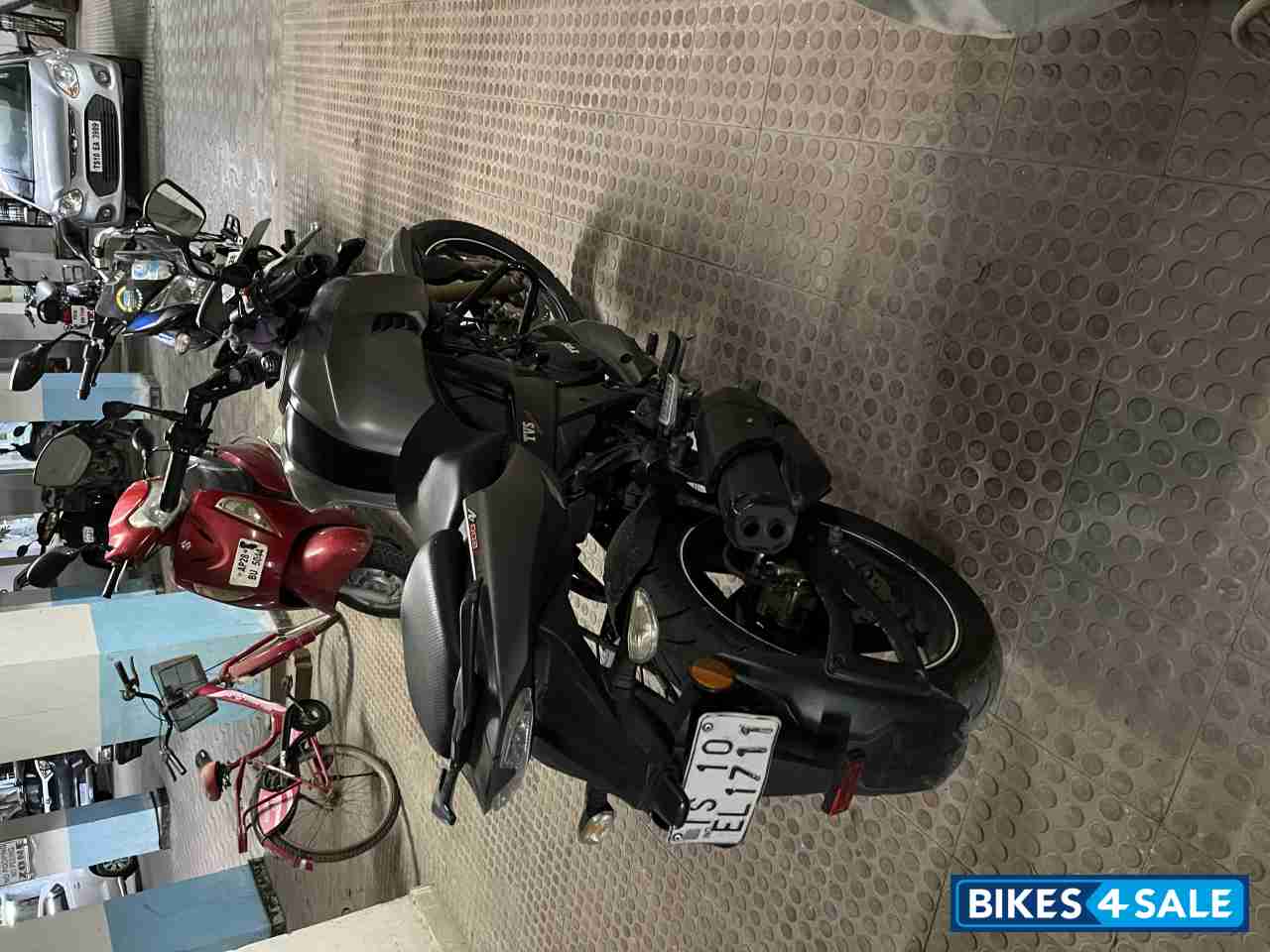 TVS Apache RTR 200 4V TVS Apache RTR 200 4V