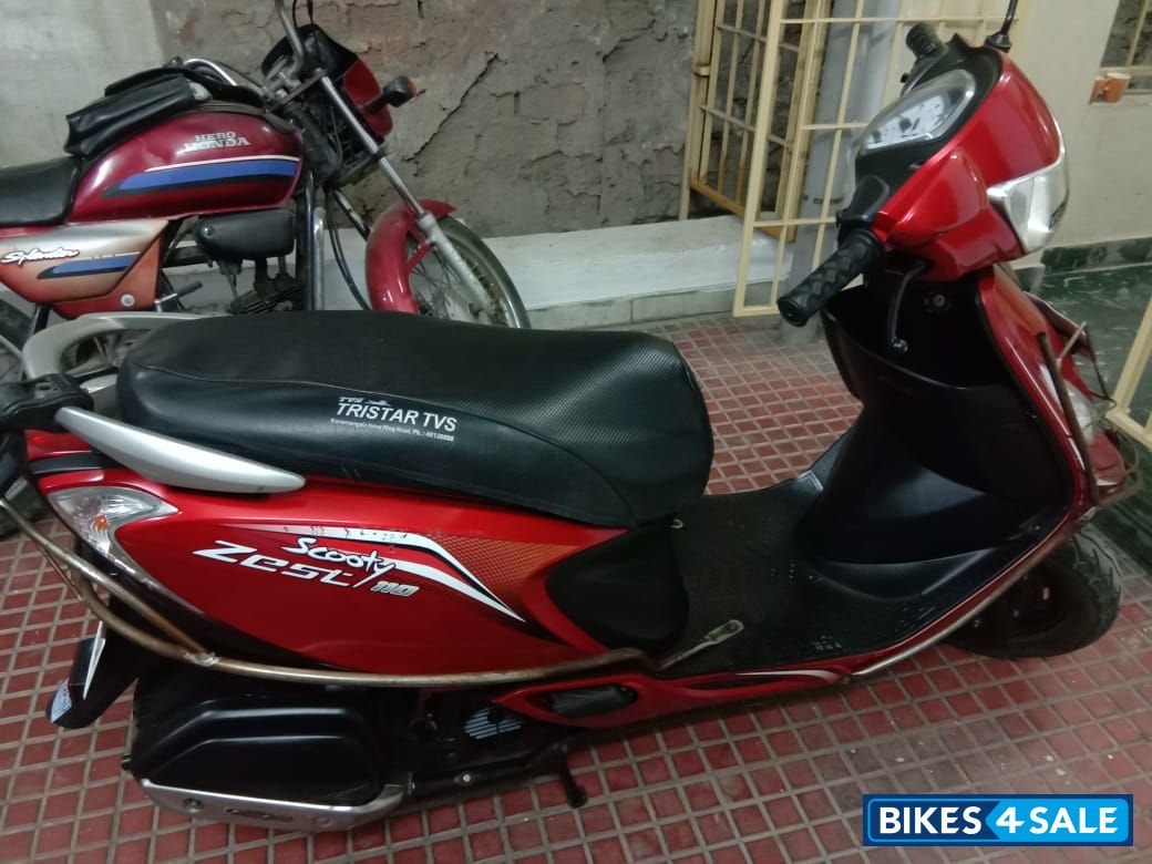 Red TVS Scooty Zest Red TVS Scooty Zest