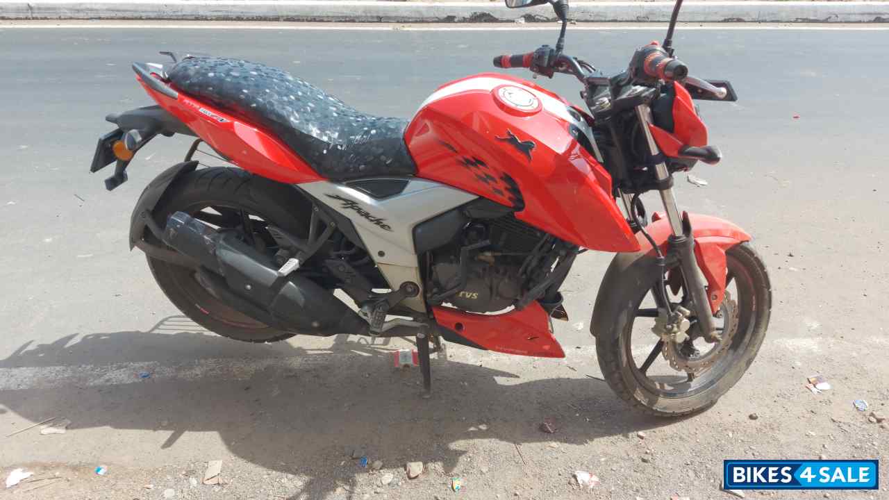 Red TVS Apache RTR 160 4V Red TVS Apache RTR 160 4V