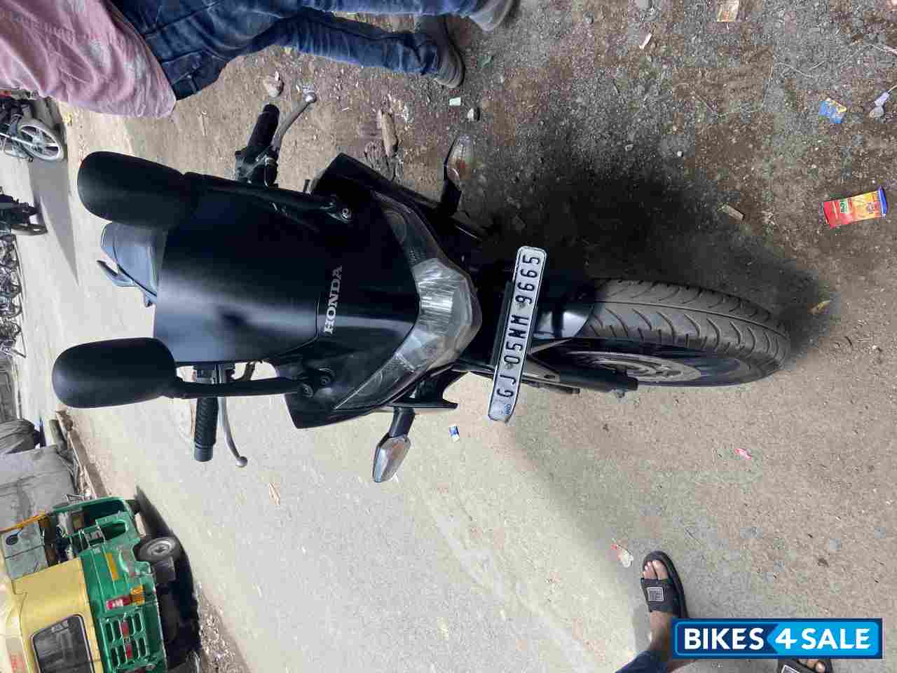 Black Honda CBR 250R Black Honda CBR 250R