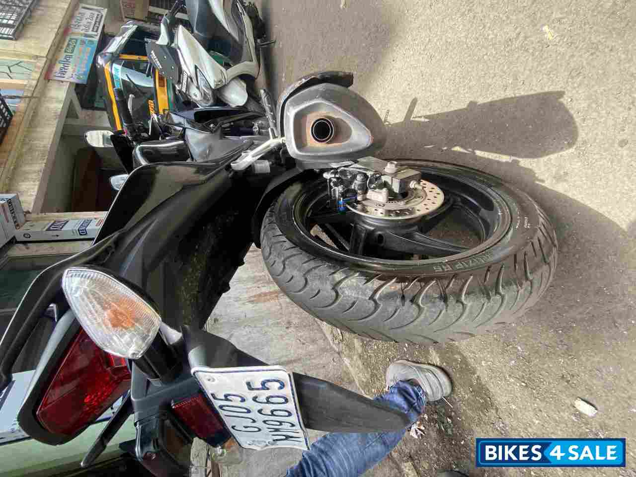 Black Honda CBR 250R Black Honda CBR 250R