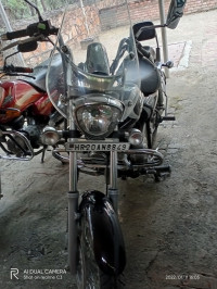 Black Bajaj Avenger Cruise 220