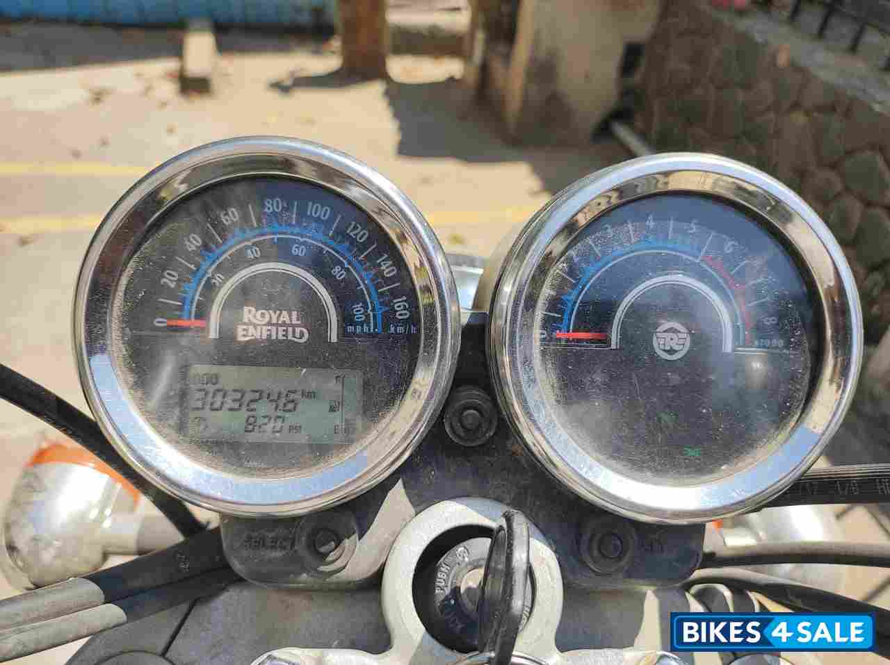 Matt Black Royal Enfield Thunderbird 350 Matt Black Royal Enfield Thunderbird 350