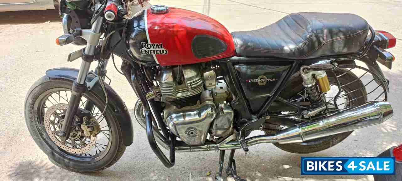 Red Royal Enfield Interceptor 650 Twin Red Royal Enfield Interceptor 650 Twin