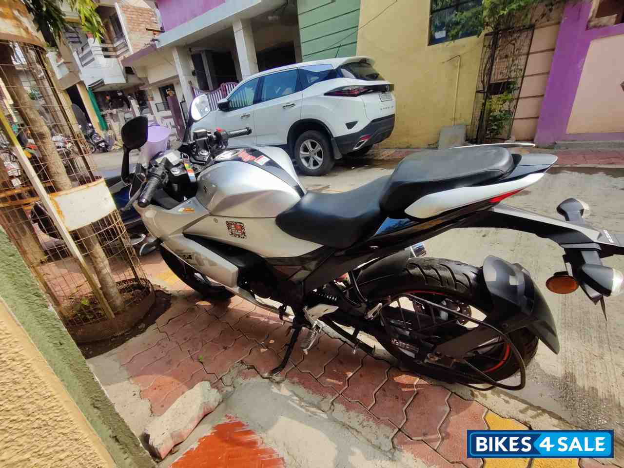 Suzuki Gixxer SF Fi 2019 new version model Suzuki Gixxer SF Fi 2019 new version model