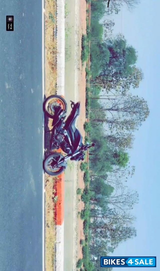 Mate Black Bajaj Dominar 400 Mate Black Bajaj Dominar 400