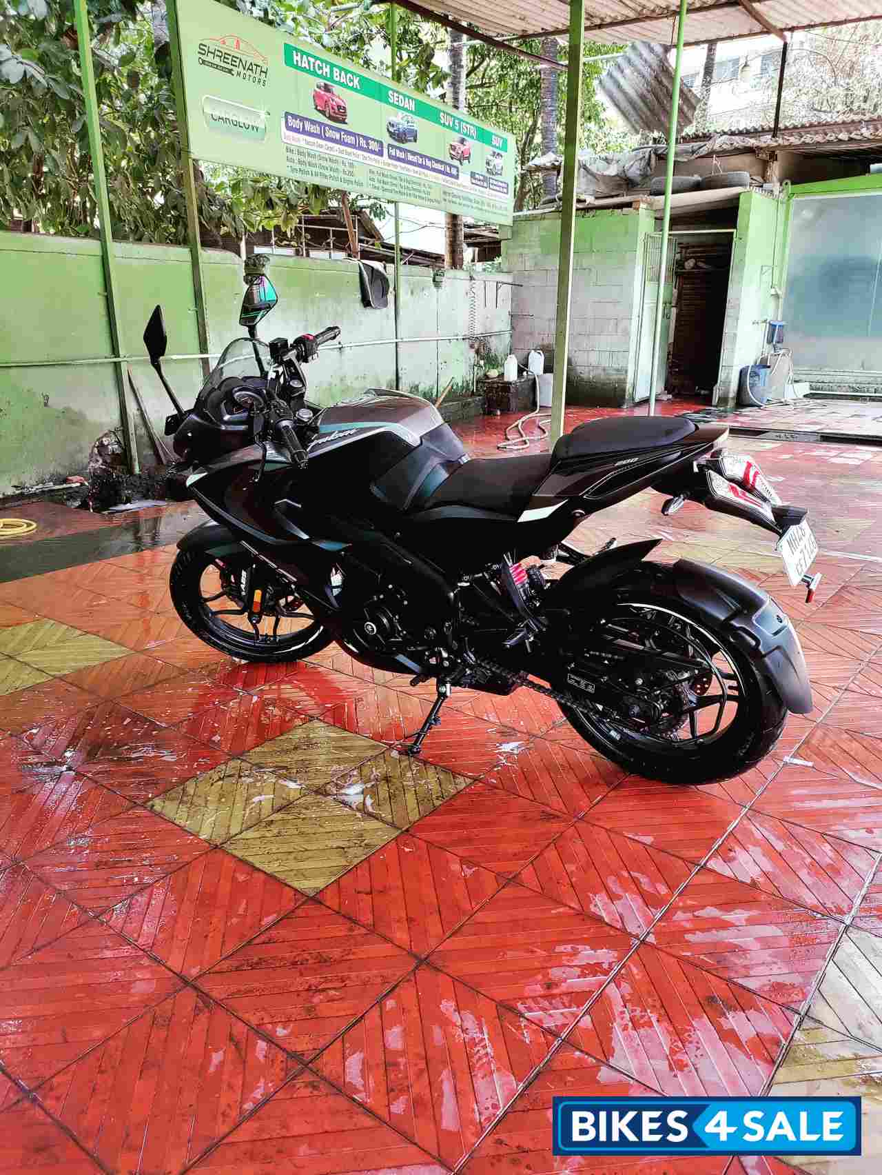 Grey Bajaj Pulsar RS 200 BS6 Grey Bajaj Pulsar RS 200 BS6