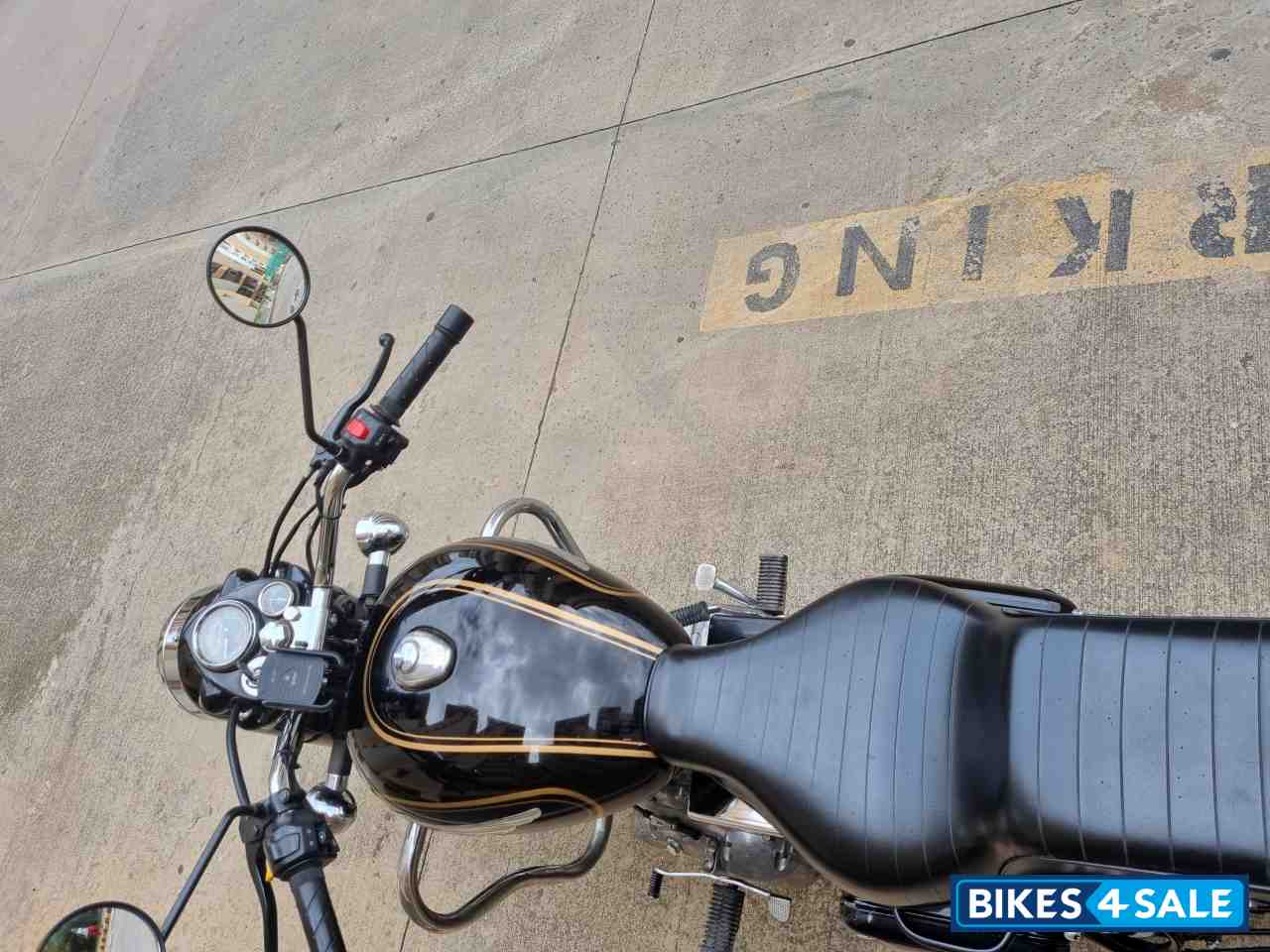 Black Royal Enfield Bullet Standard 350 Black Royal Enfield Bullet Standard 350