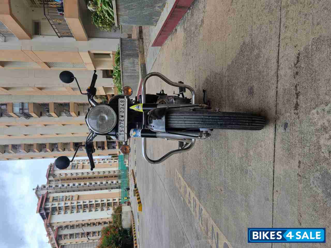 Black Royal Enfield Bullet Standard 350 Black Royal Enfield Bullet Standard 350