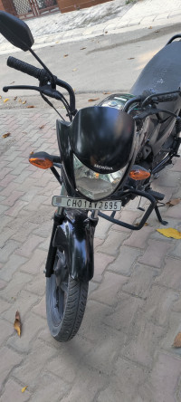 Black Honda Dream Neo