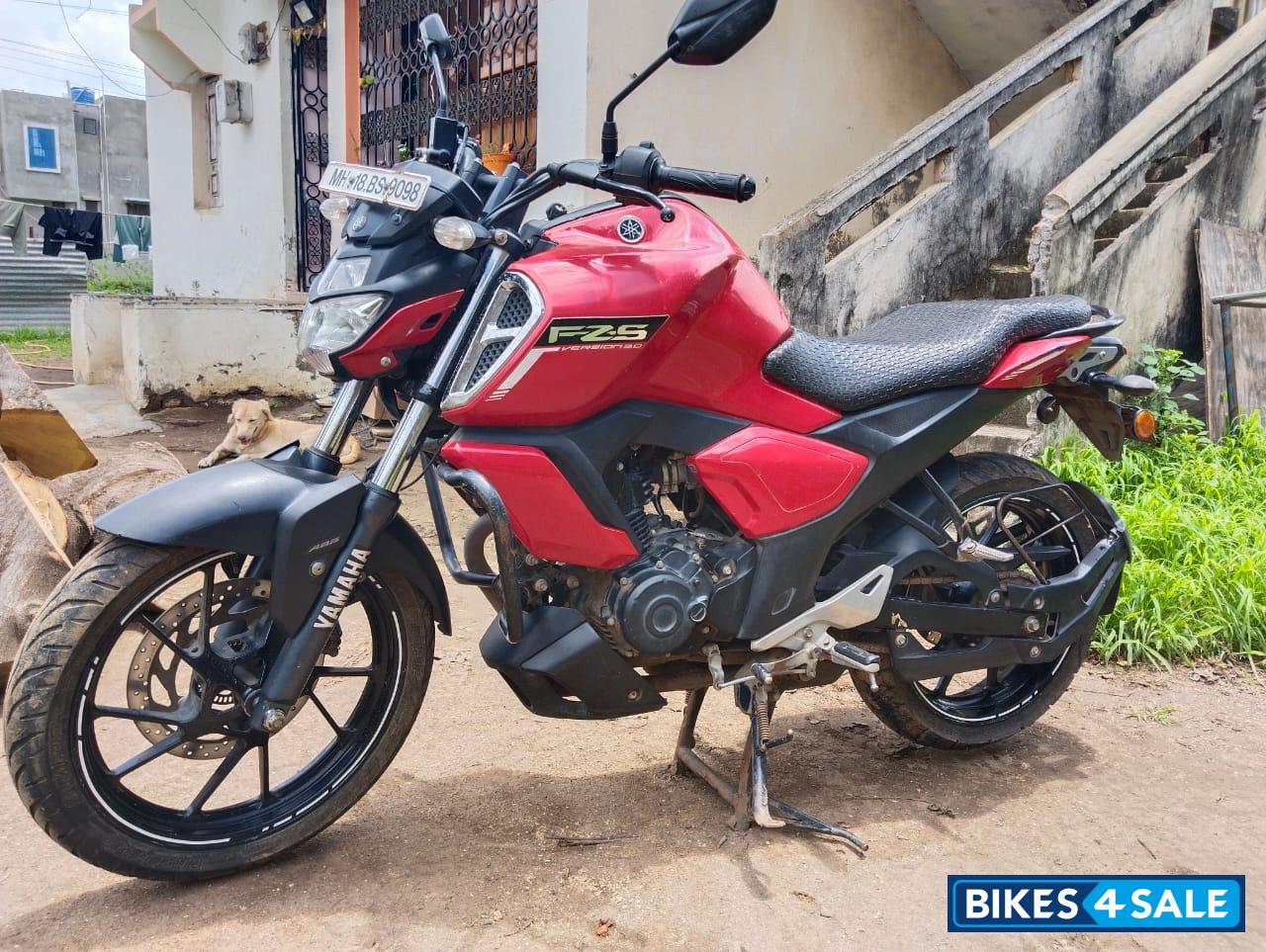Metalic Red Yamaha FZ-S FI V3 BS6 Metalic Red Yamaha FZ-S FI V3 BS6