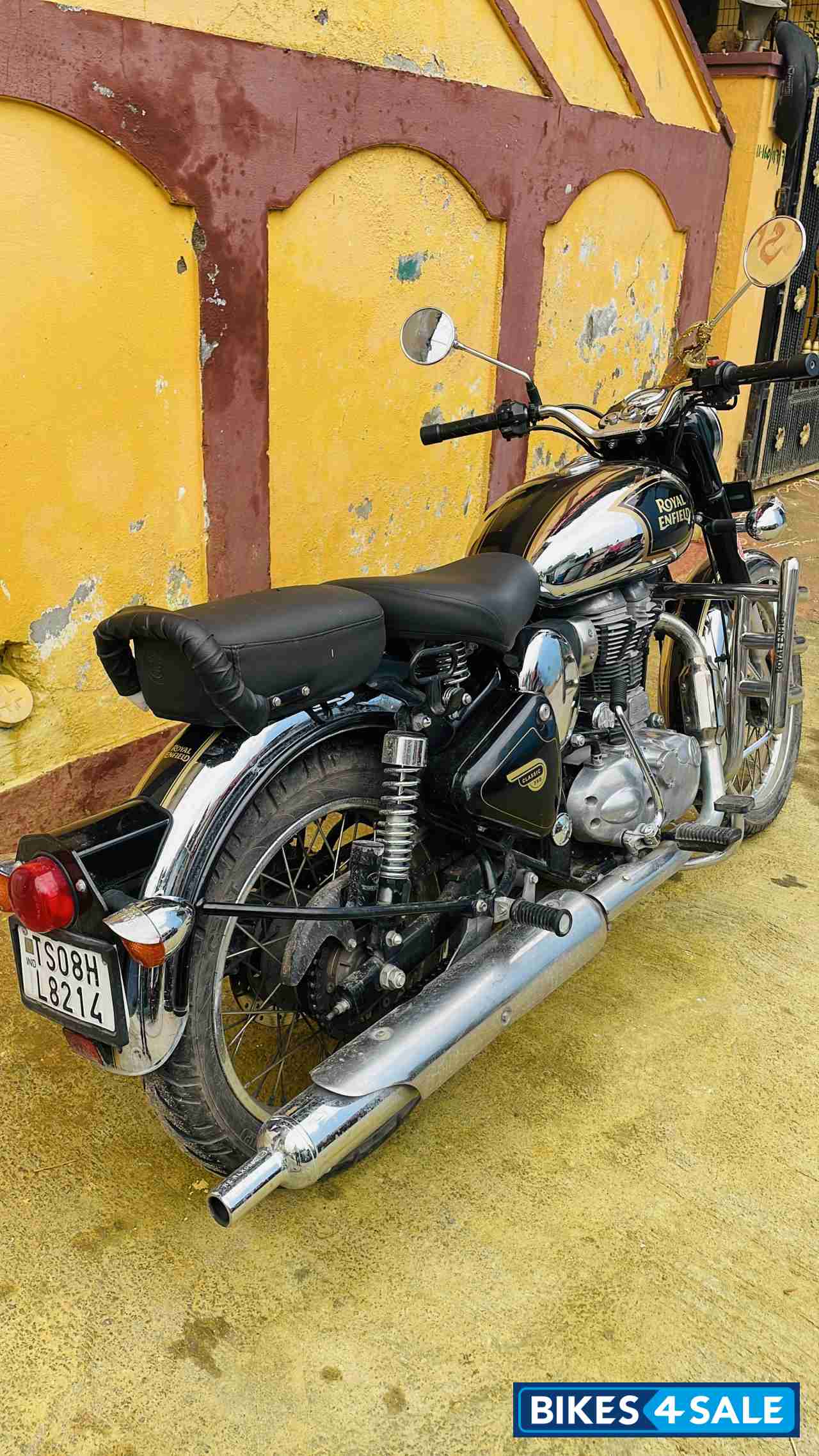 used-2021-model-royal-enfield-classic-350-bs-vi-for-sale-in-hyderabad