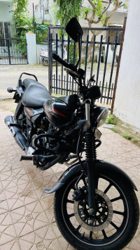 Bajaj Avenger Street 220 2017 Model