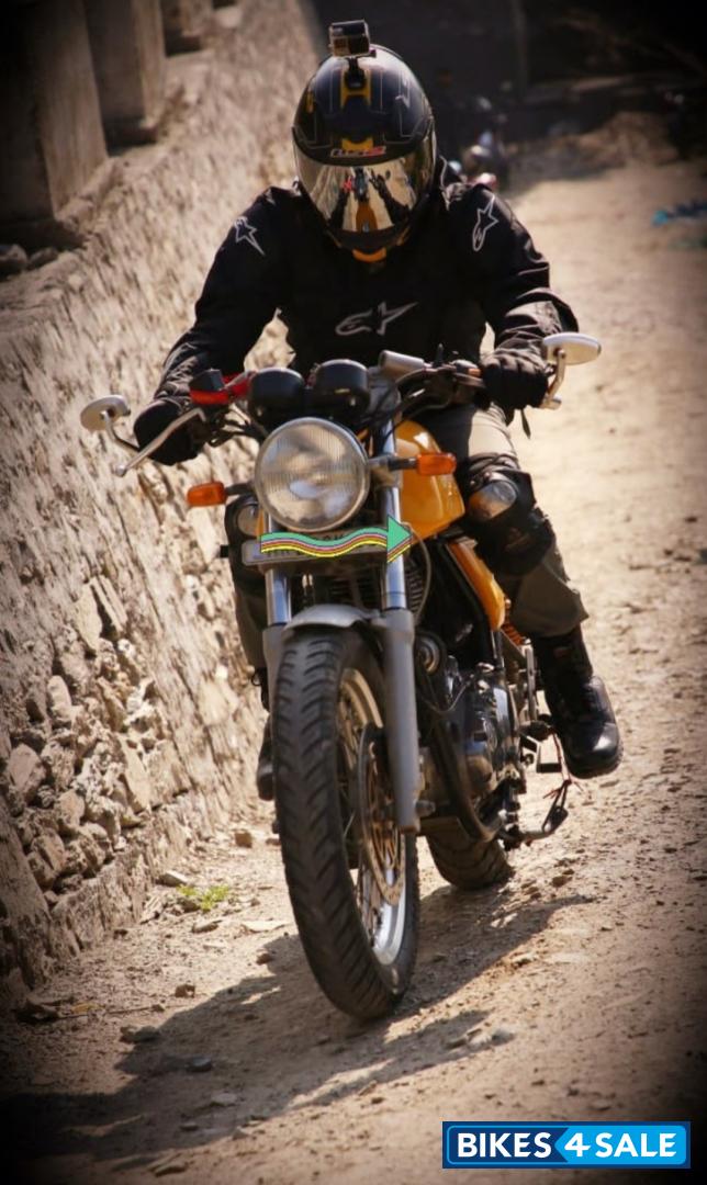 Yellow Royal Enfield Continental GT 535 Yellow Royal Enfield Continental GT 535