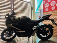 Black Yamaha R15 V4