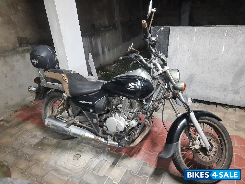 Bajaj Avenger 180 DTS-i